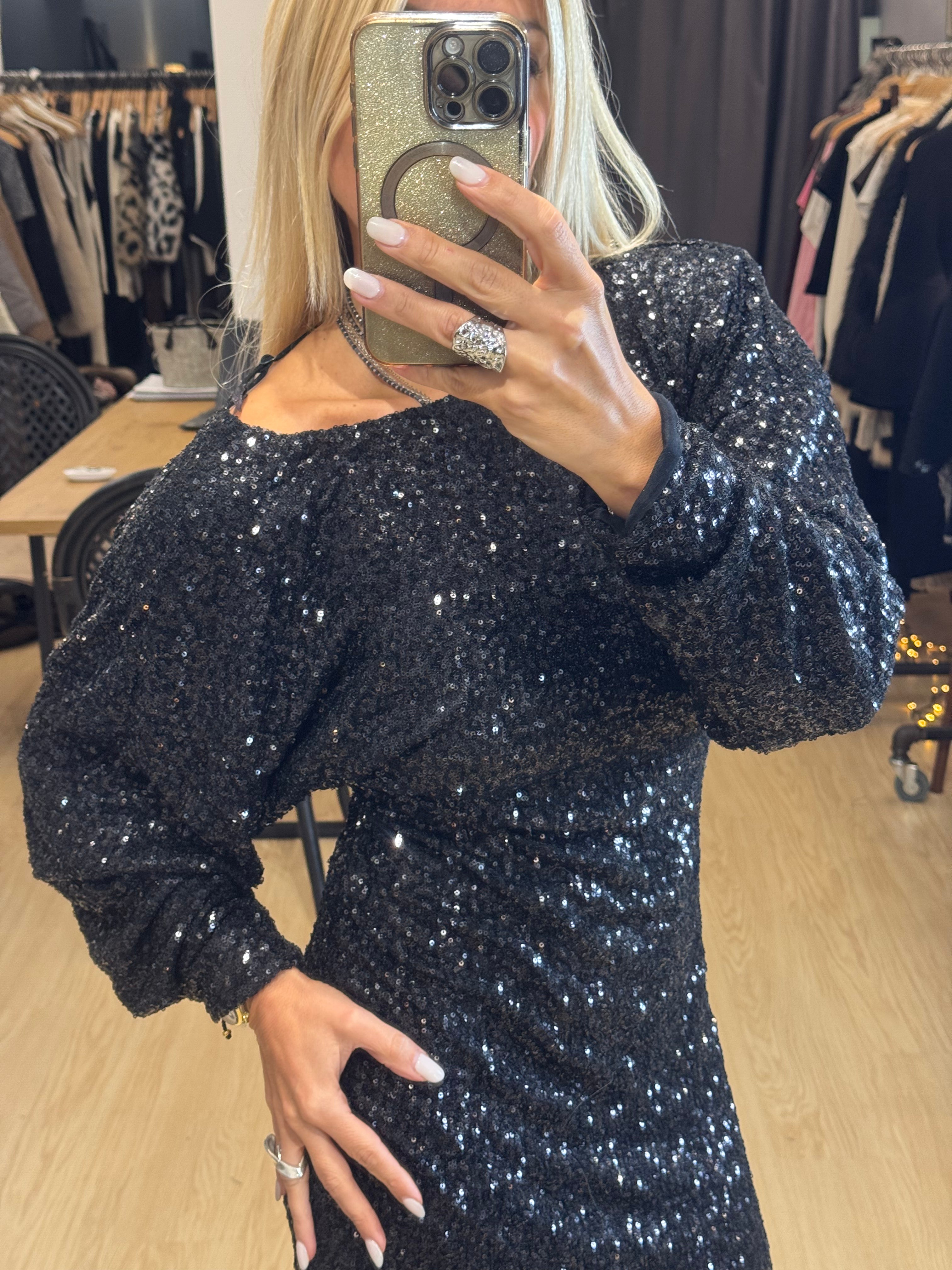 Φόρεμα με παγιέτες